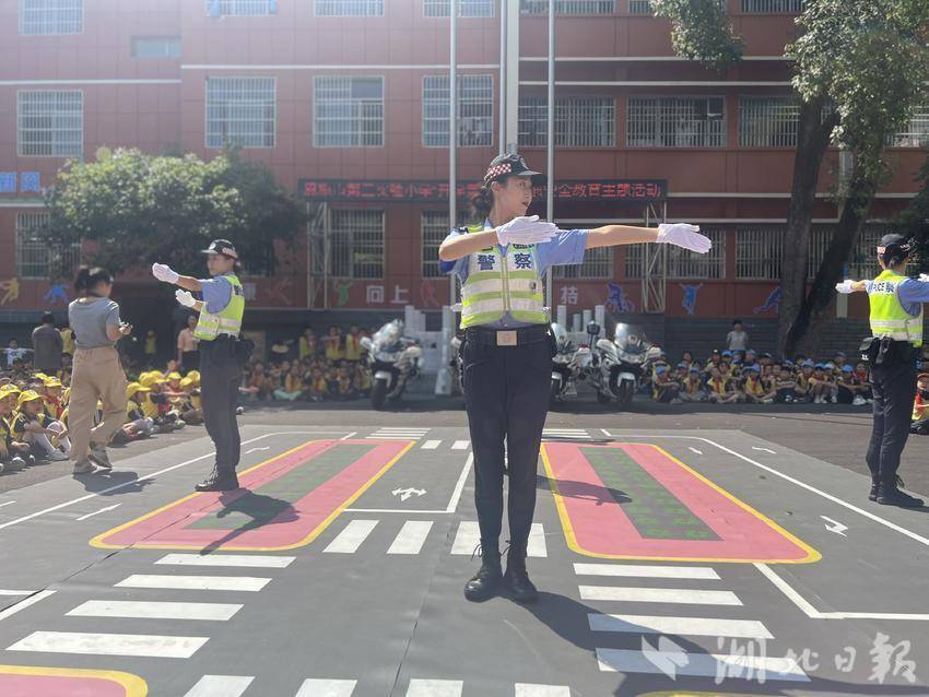 捕鱼大玩咖怎样释放角色技能